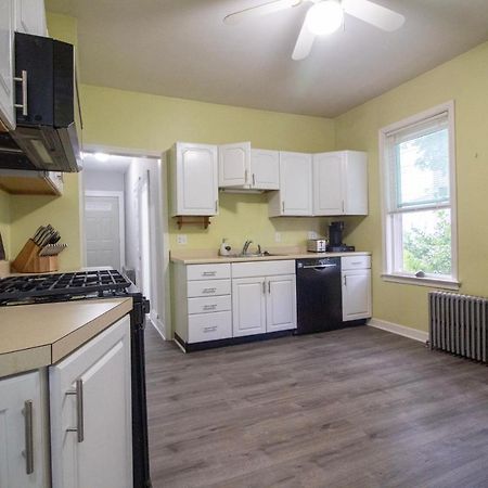 2 Bedroom Condo Close To Boston And Cambridge With Free Parkings Exterior photo