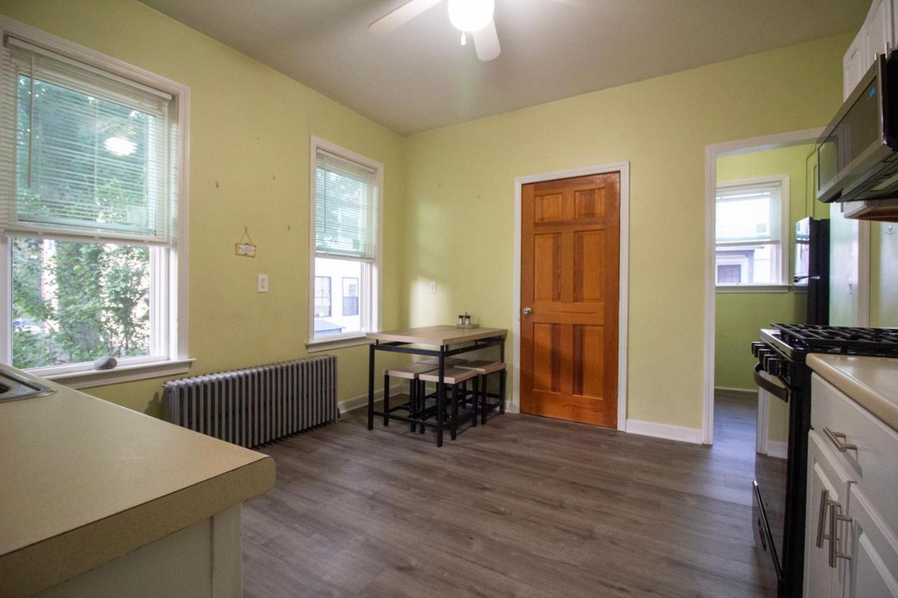 2 Bedroom Condo Close To Boston And Cambridge With Free Parkings Exterior photo
