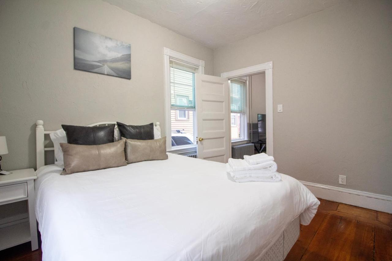 2 Bedroom Condo Close To Boston And Cambridge With Free Parkings Exterior photo