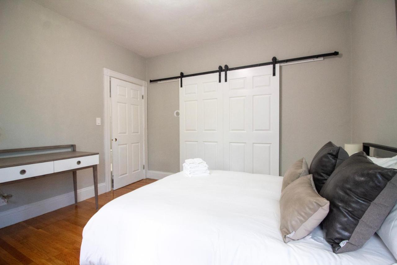 2 Bedroom Condo Close To Boston And Cambridge With Free Parkings Exterior photo