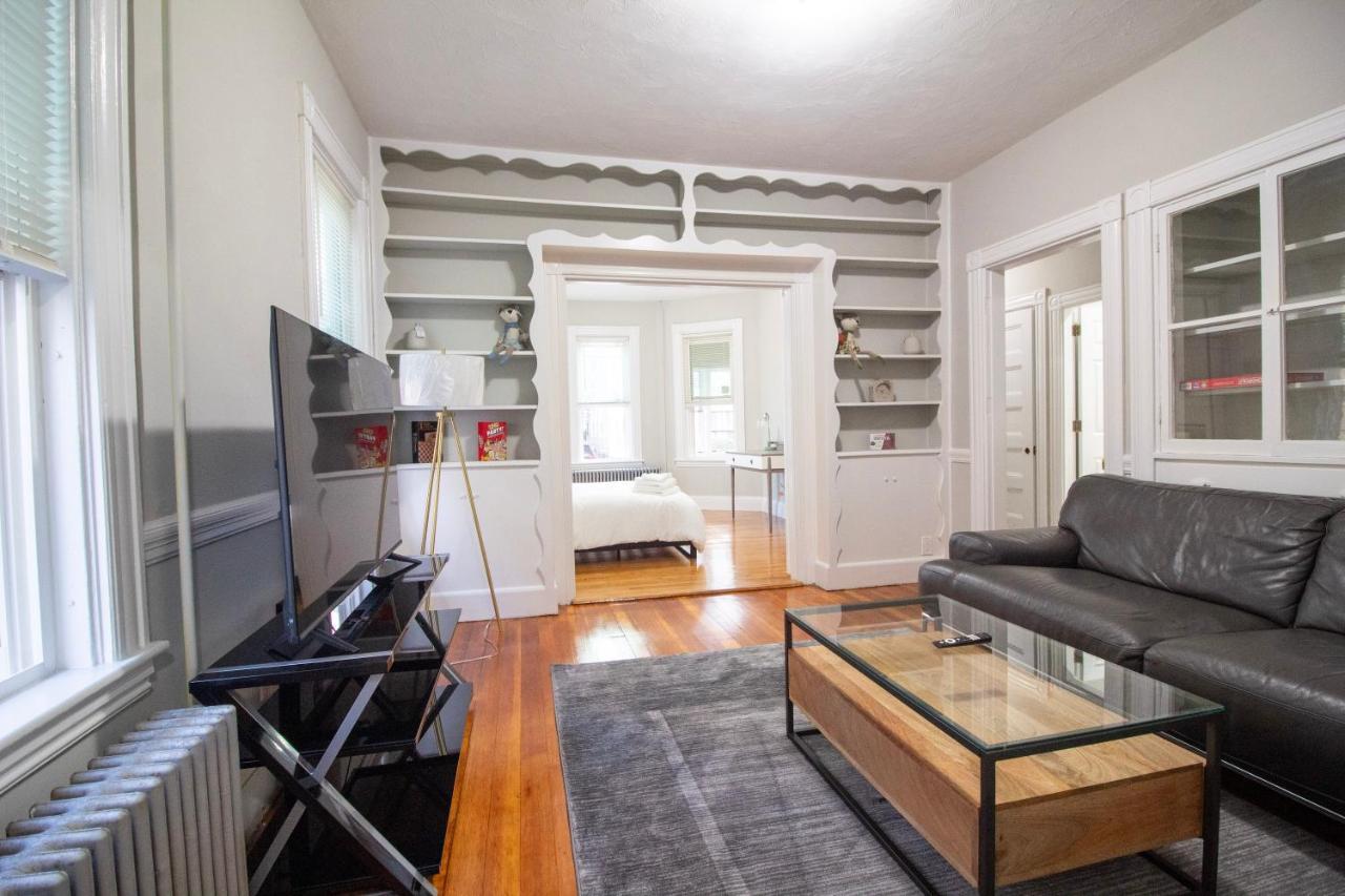 2 Bedroom Condo Close To Boston And Cambridge With Free Parkings Exterior photo