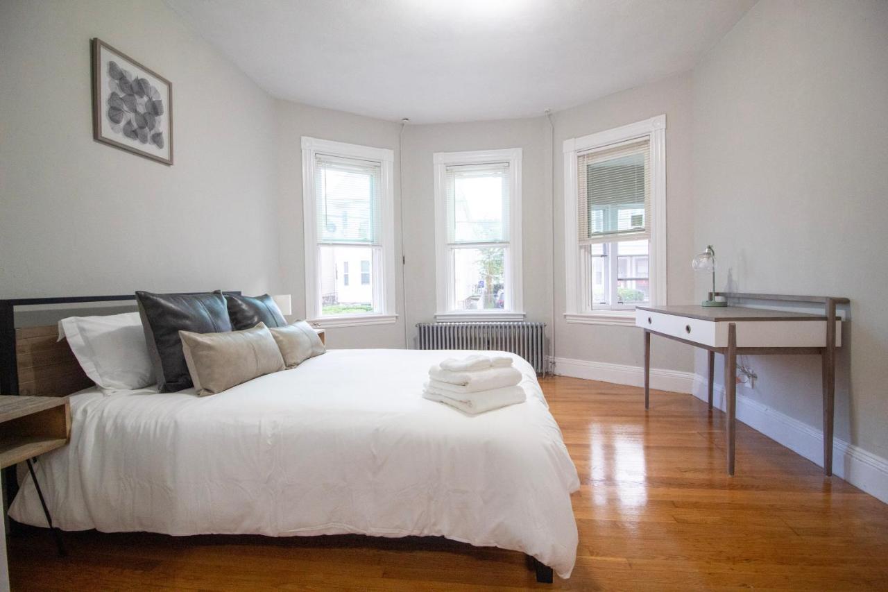 2 Bedroom Condo Close To Boston And Cambridge With Free Parkings Exterior photo